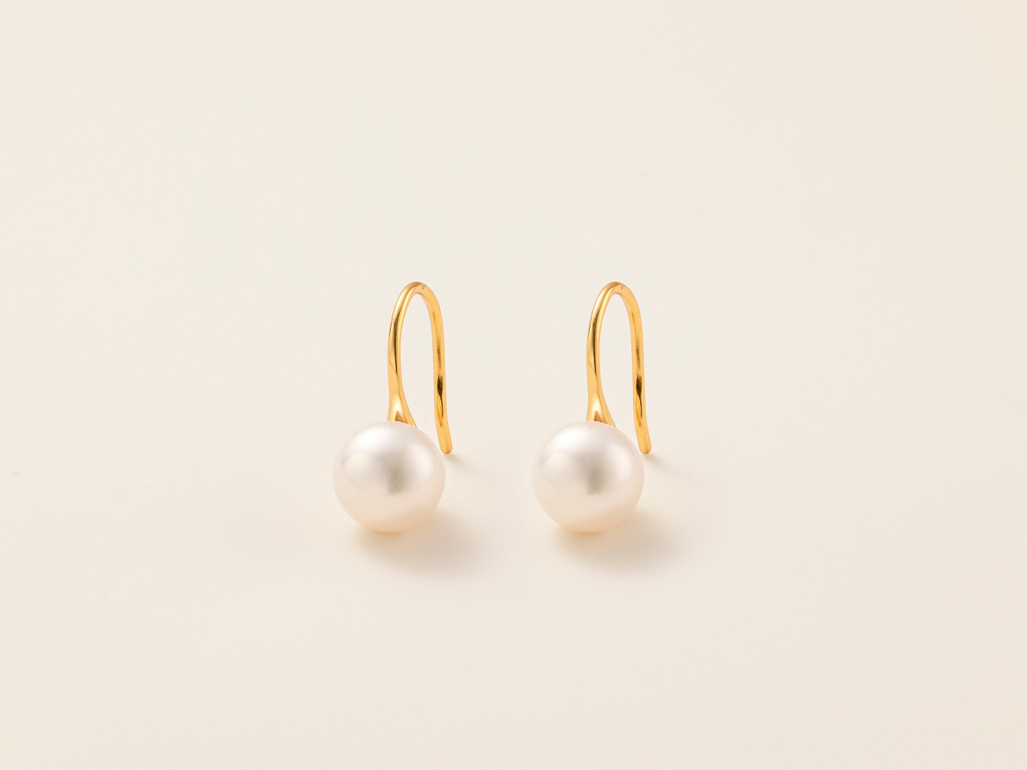 Freshwater Pearl Hook Earrings (S925)
