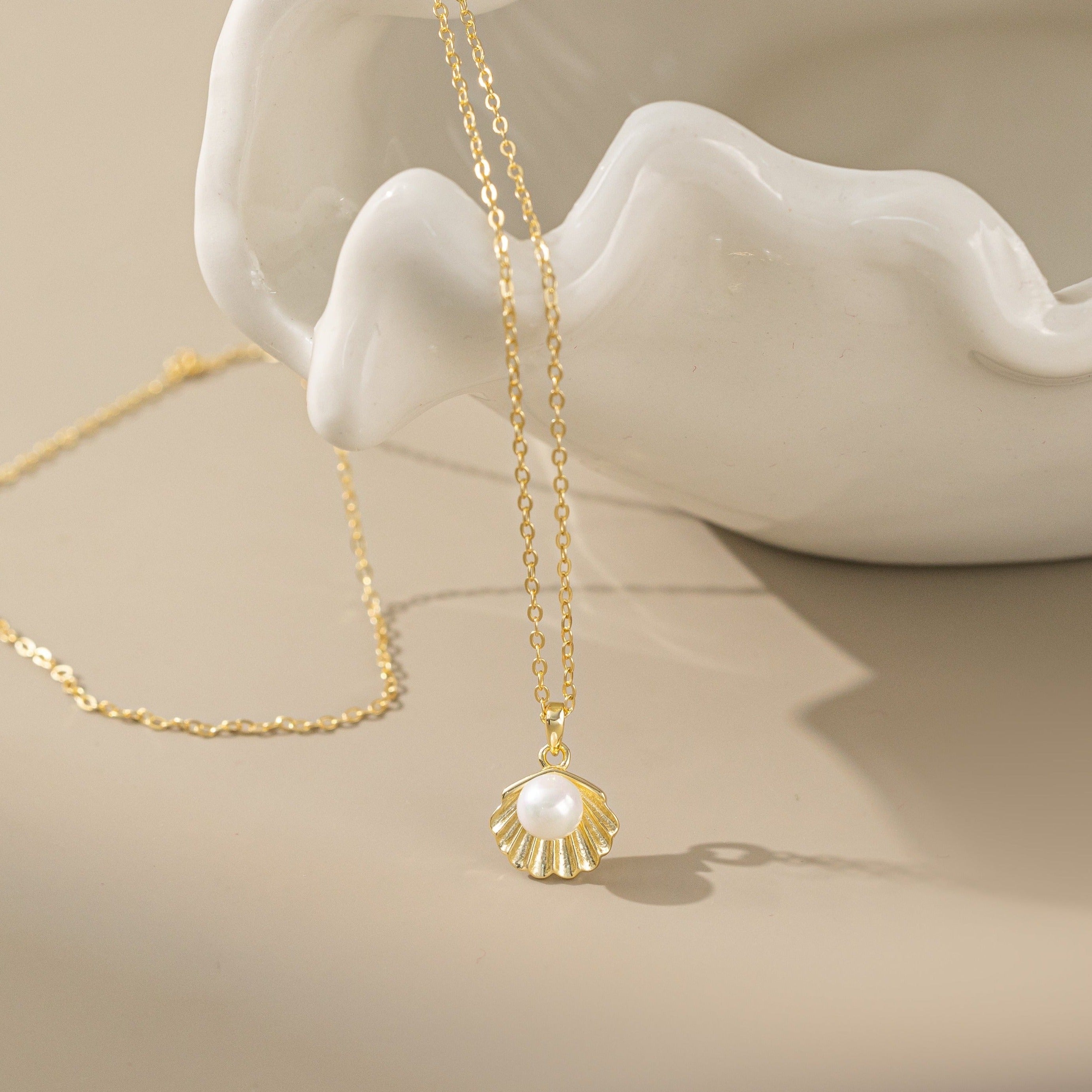 Pearl on Seashell Necklace (S925)