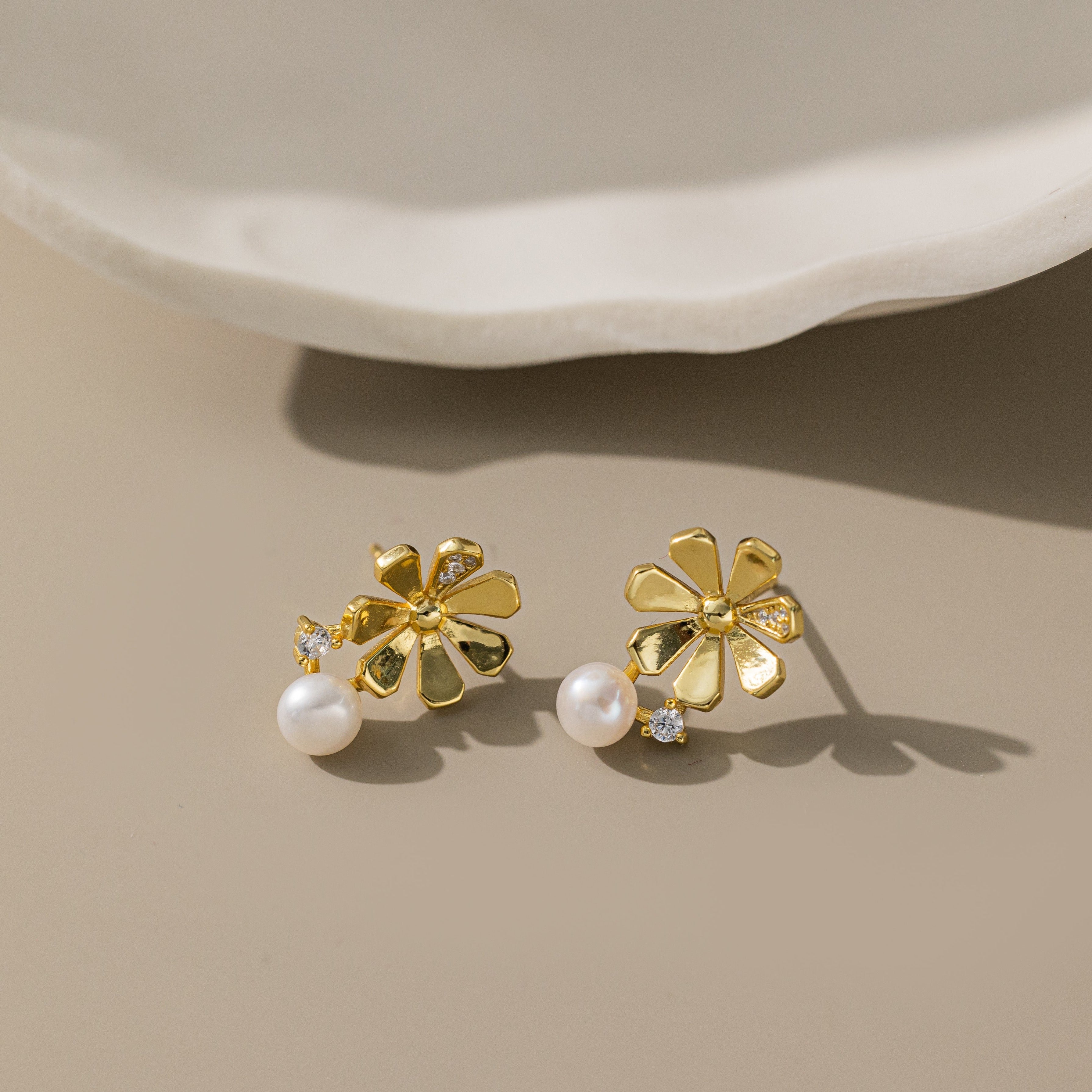 STMG Natural Pearl Daisy Stud Earrings