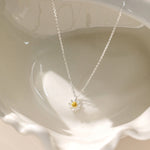 STMG Tiny Daisy Necklace