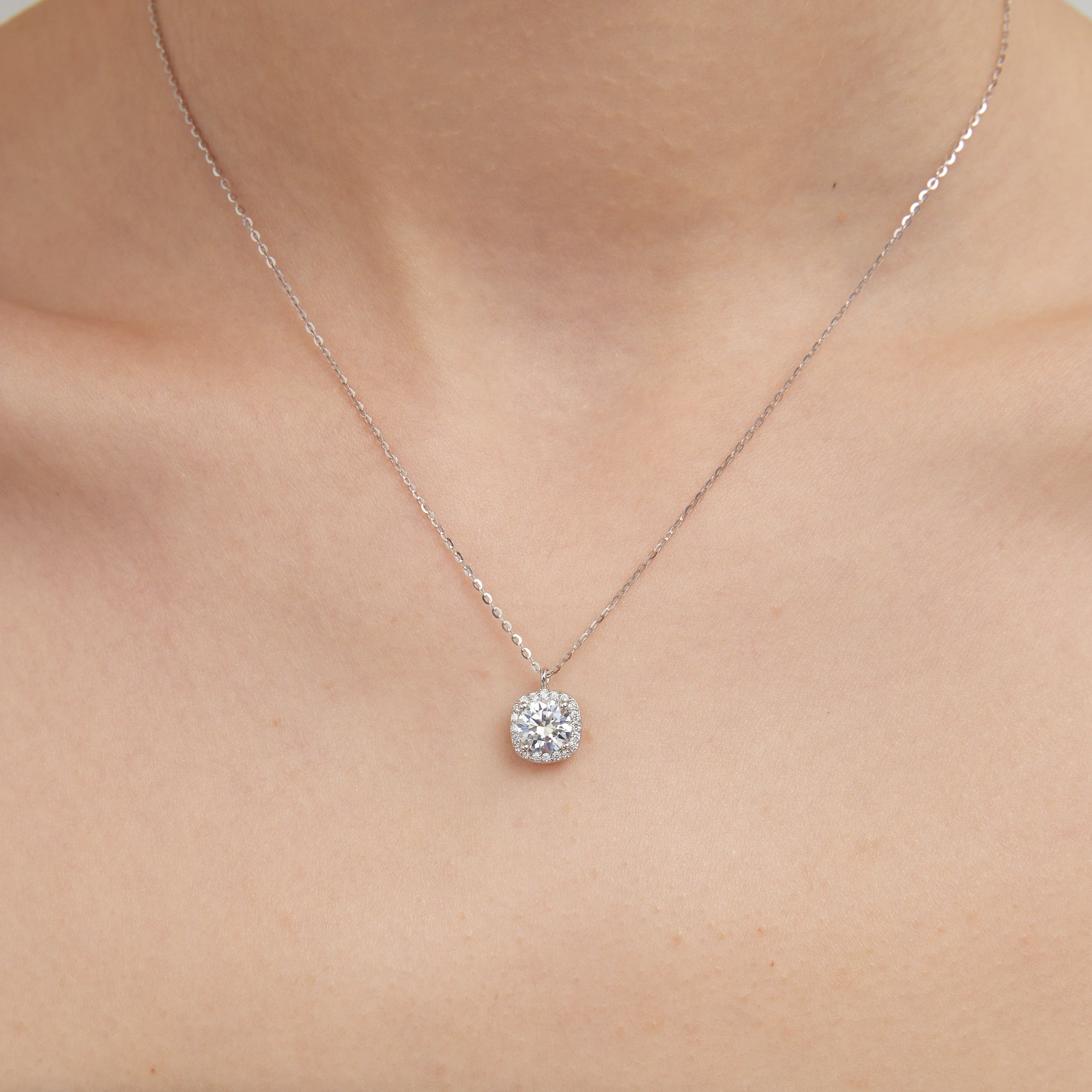  Moissanite Diamond Necklace